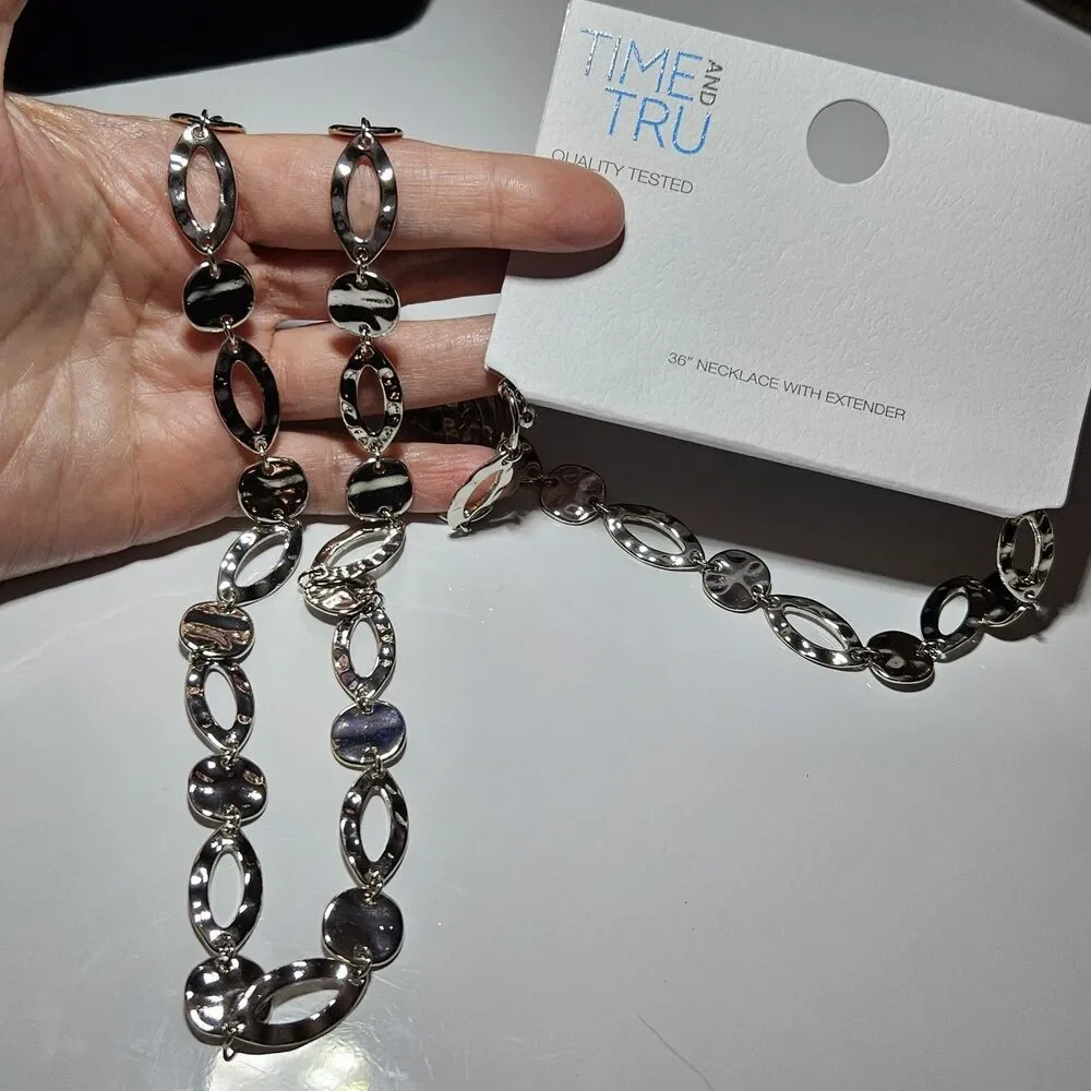 Time And Tru Silver Tone Chunky Chain Necklace 36